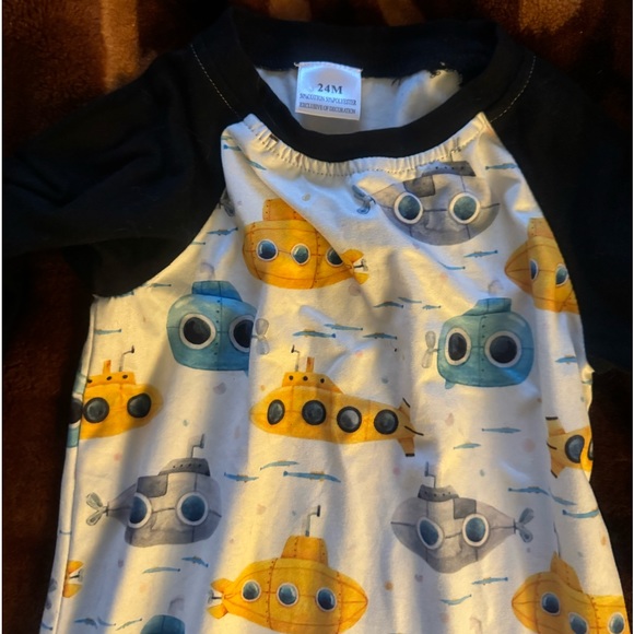 Submarine one piece rhomper - Picture 2 of 3